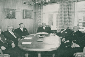 Bilde av Sandar Sparebank - Styremøte 1960